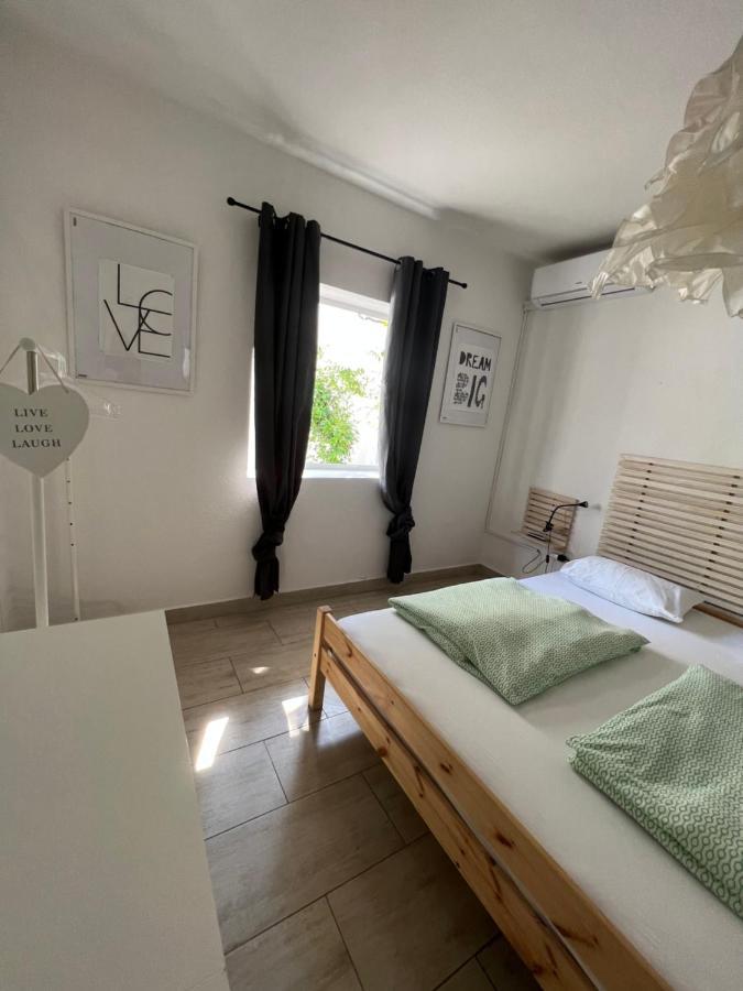 Guesthouse Dvoshko ฮวาร์ ภายนอก รูปภาพ
