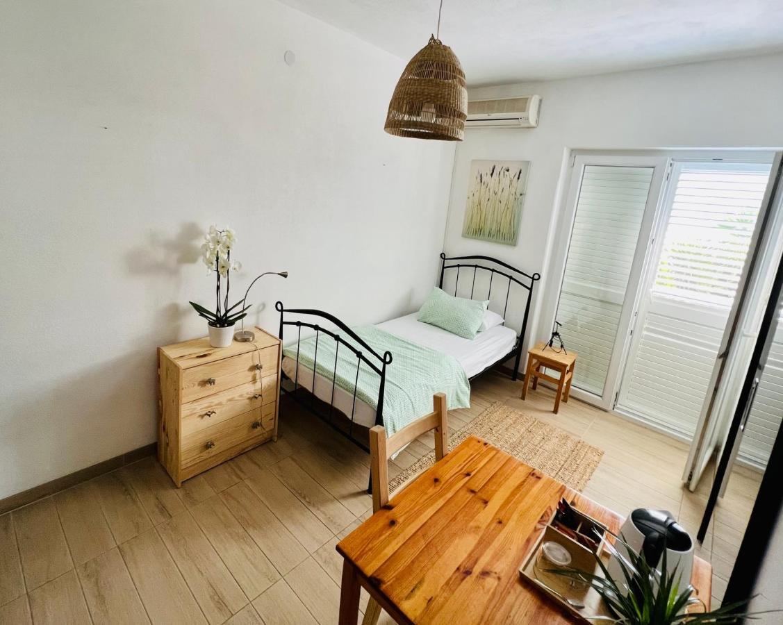 Guesthouse Dvoshko ฮวาร์ ภายนอก รูปภาพ